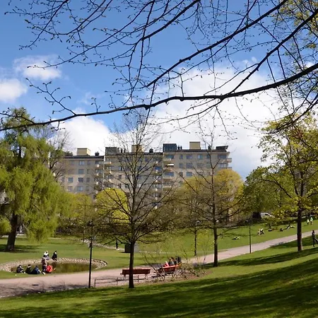 Beautiful Seaside Town With Sauna And On-premise Restaurants Gym ,supermarket Apartment Helsinki